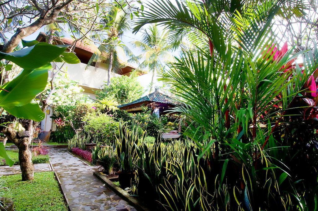 Kusnadi Hotel Legian Eksteriør bilde