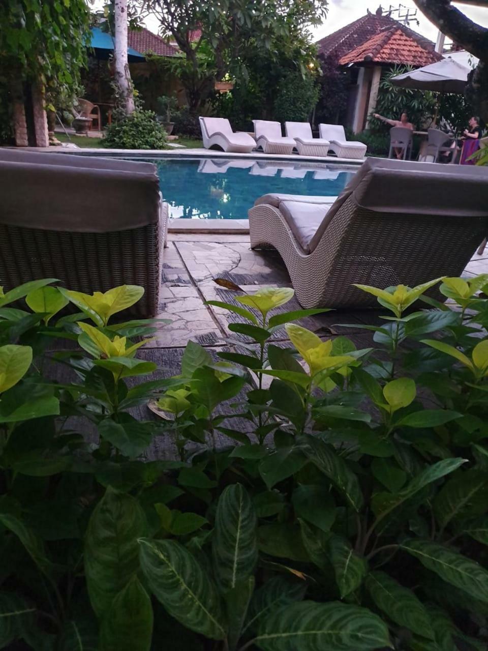 Kusnadi Hotel Legian Eksteriør bilde