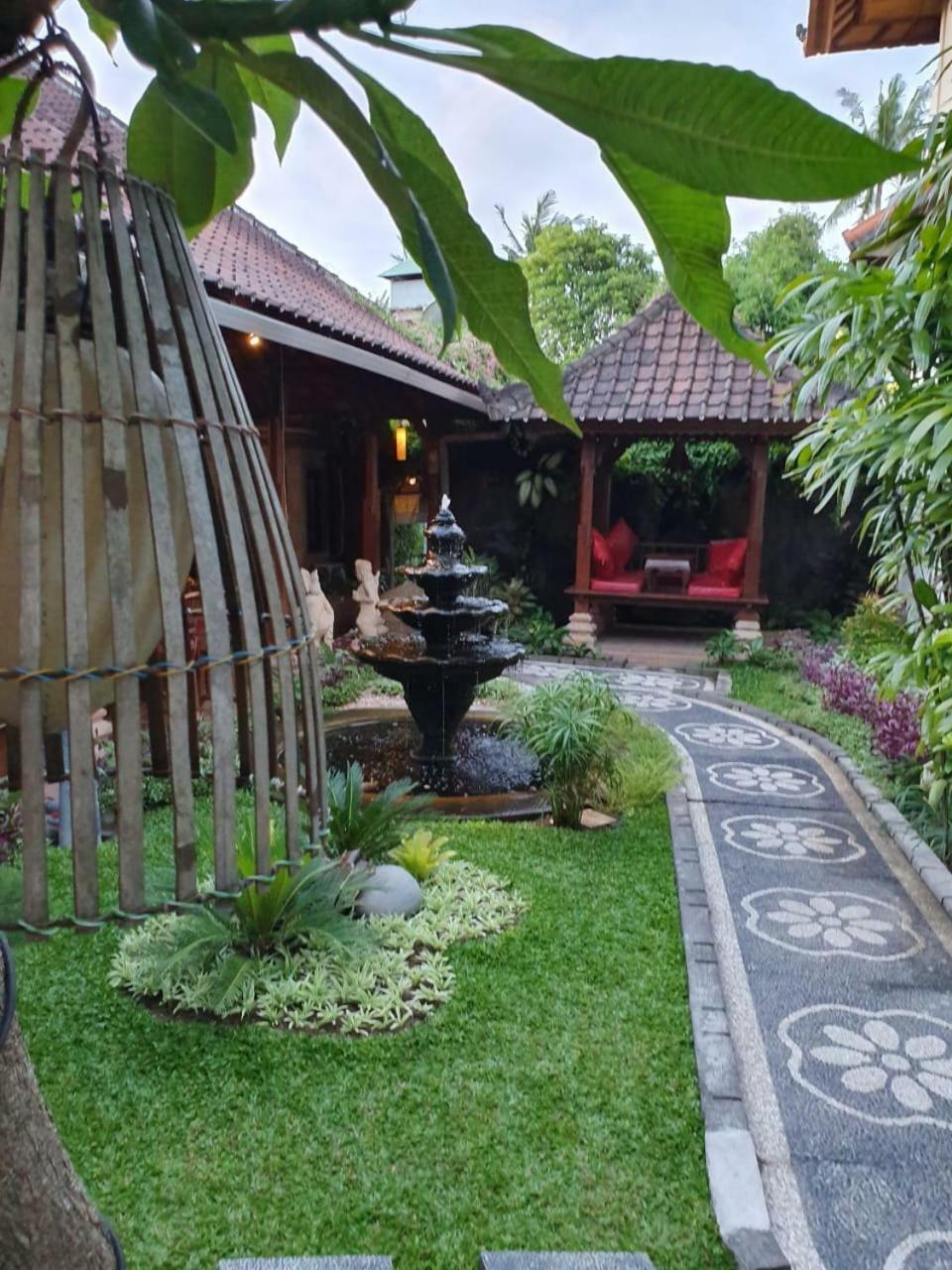 Kusnadi Hotel Legian Eksteriør bilde