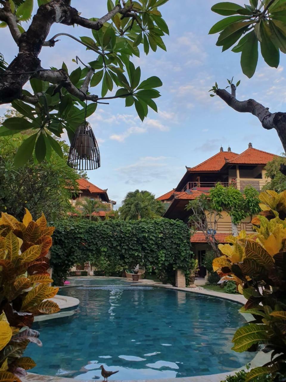 Kusnadi Hotel Legian Eksteriør bilde